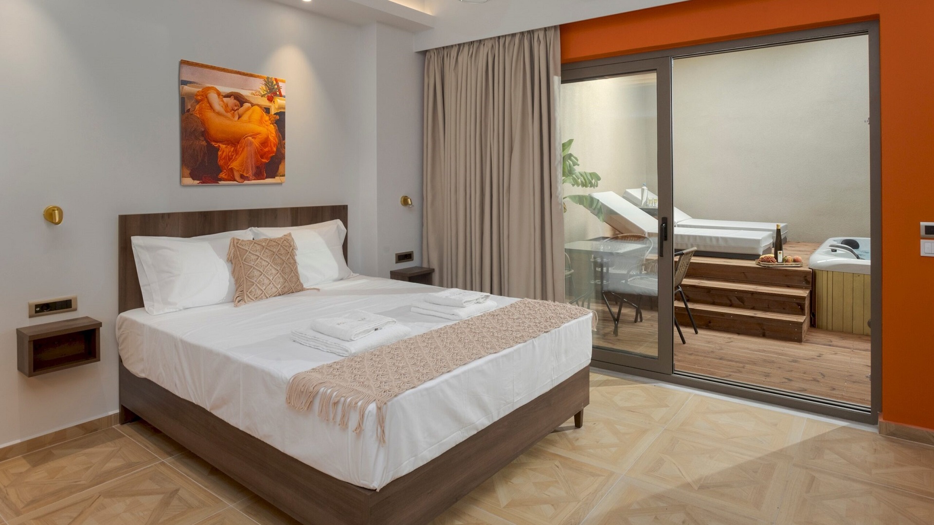 Narang Gold – Luxury Suite